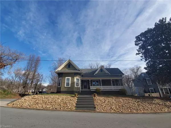 Elkin, NC 28621,212 Gwyn AVE