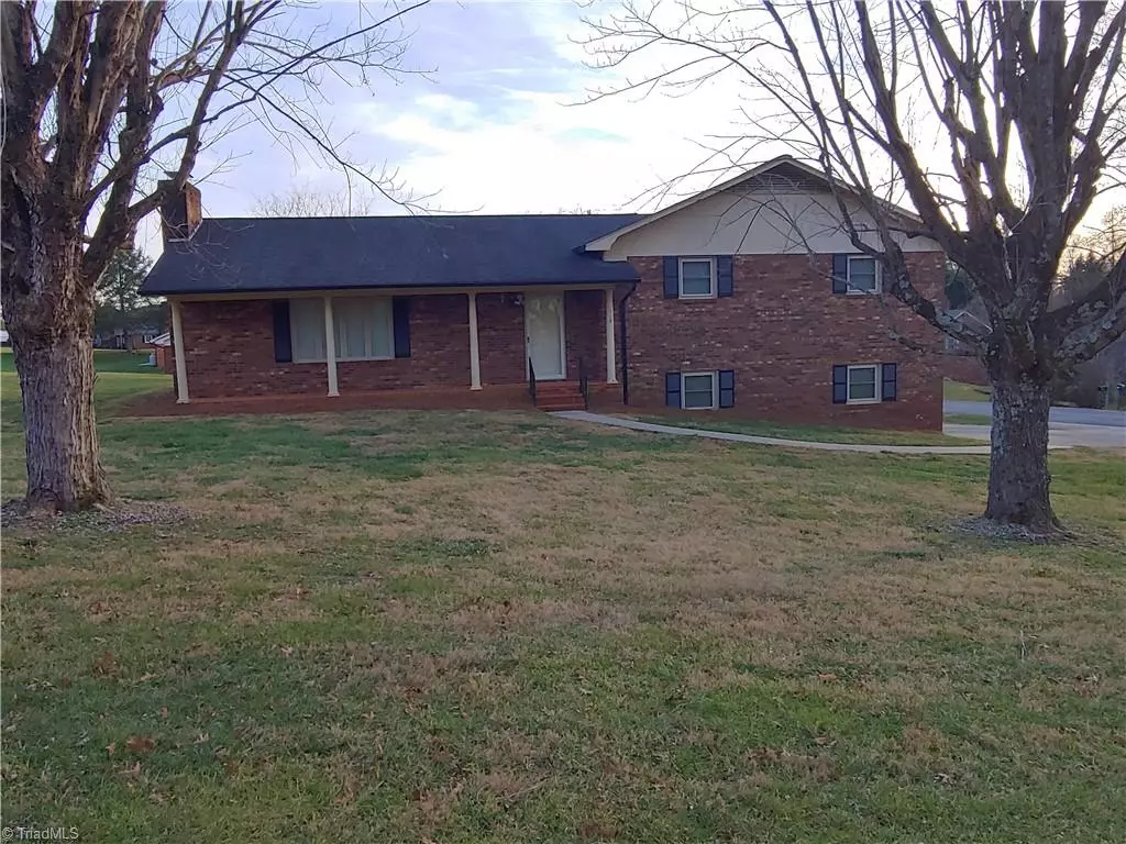 Wilkesboro, NC 28697,118 Raven Pinoak ST