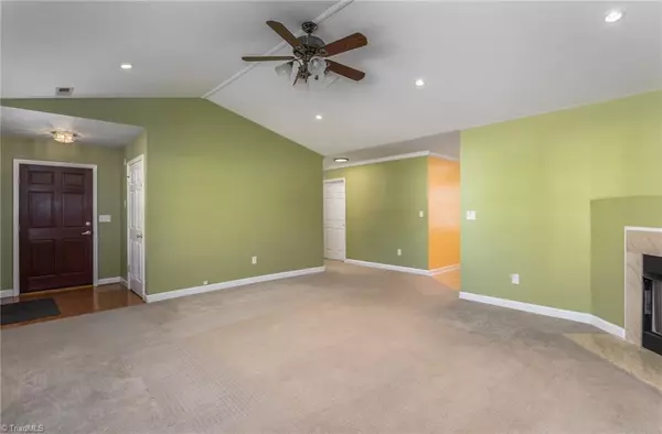 Mocksville, NC 27028,562 Whitney RD