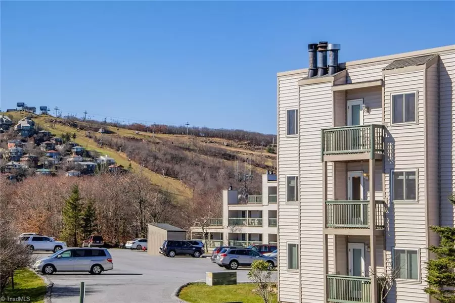 301 Pinnacle Inn RD #1216, Beech Mountain, NC 28604