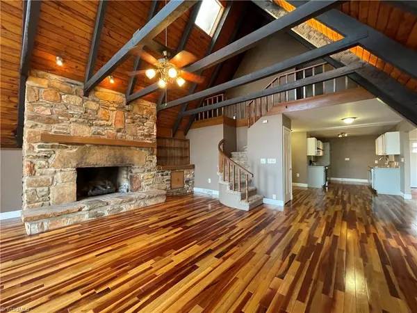 Hamptonville, NC 27020,7117 Mayberry Mill RD