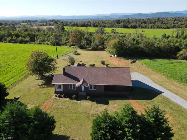 Roaring River, NC 28669,7313 White Plains RD