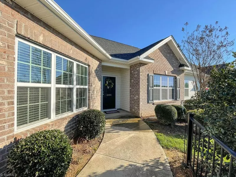 2426 Cross Vine LN, Winston Salem, NC 27103