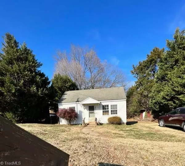 Reidsville, NC 27320,226 Woodrow ST