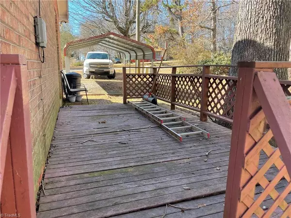 North Wilkesboro, NC 28659,1664 Walt Brewer RD