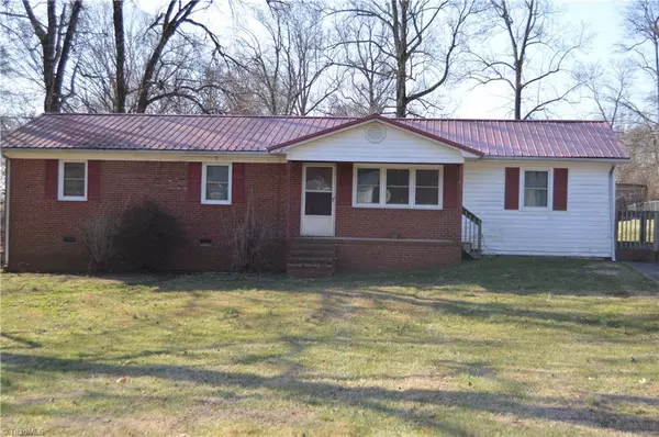 7113 Tree Hollow RD,  Thomasville,  NC 27360