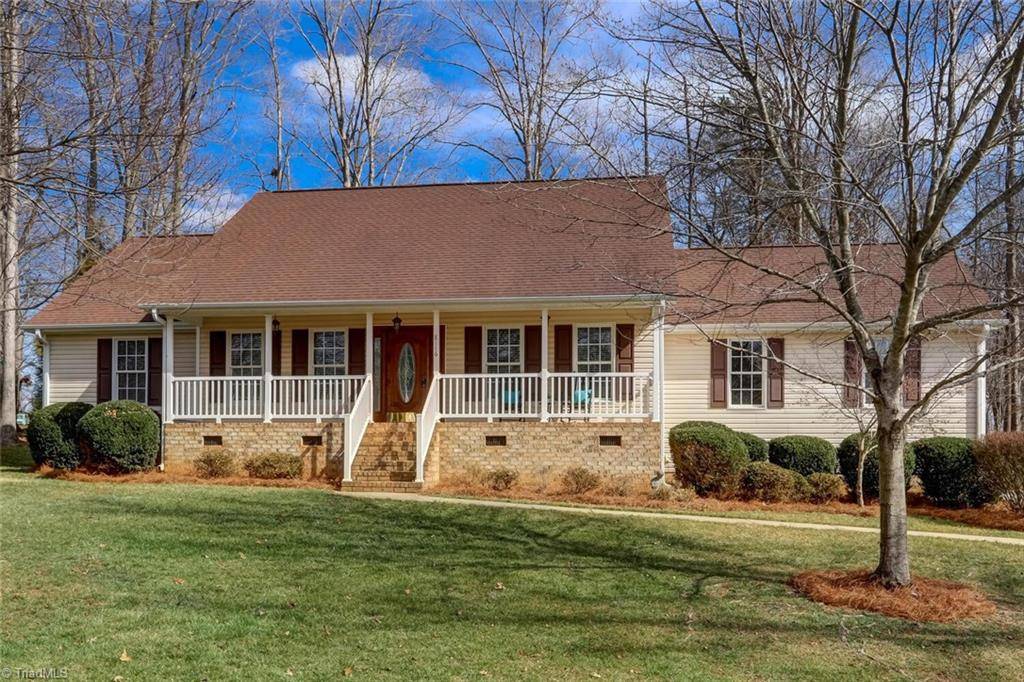 8116 Kelly Oak DR, Browns Summit, NC 27214