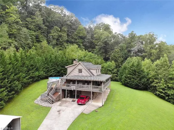 1066 Arbor Grove Baptist Ch RD, Roaring River, NC 28669