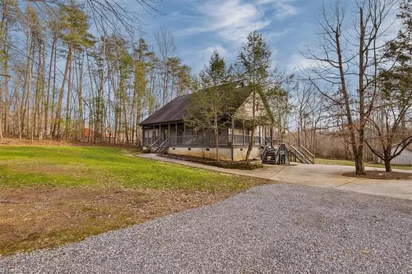 Summerfield, NC 27358,376 Dovefield DR