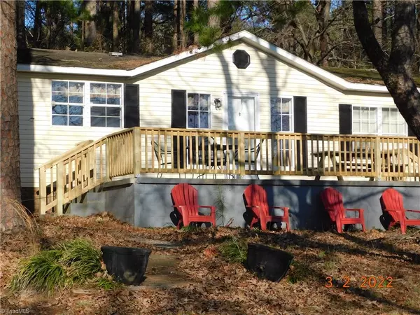 Mooresville, NC 28117,215 Riverwood RD