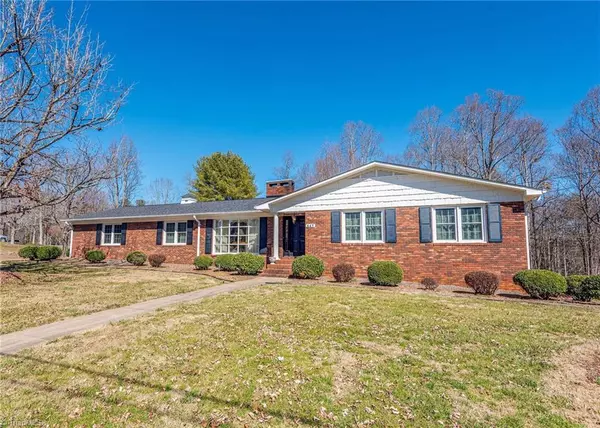 645 Ridgecrest ST, Wilkesboro, NC 28697