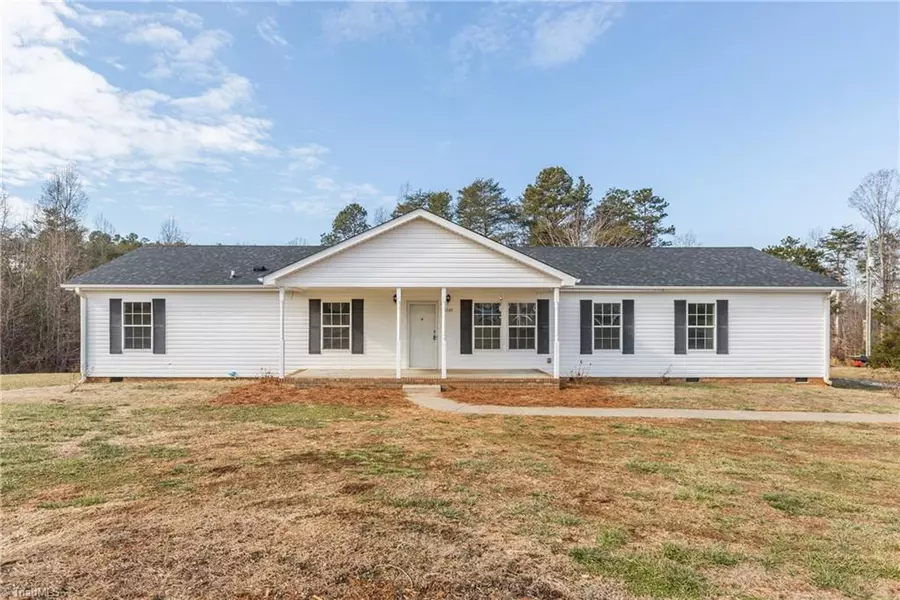 4345 Union Hill RD, East Bend, NC 27018