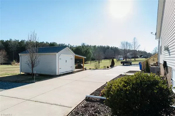 Efland, NC 27243,3302 Loganberry CT