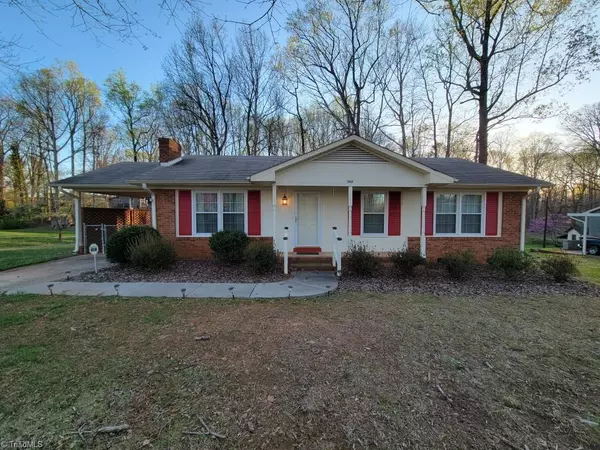 Mcleansville, NC 27301,5401 Hiddenbrook DR