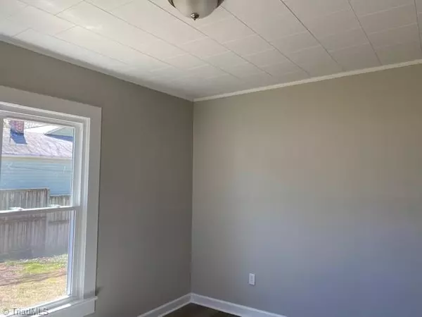 North Wilkesboro, NC 28659,1110 7th ST