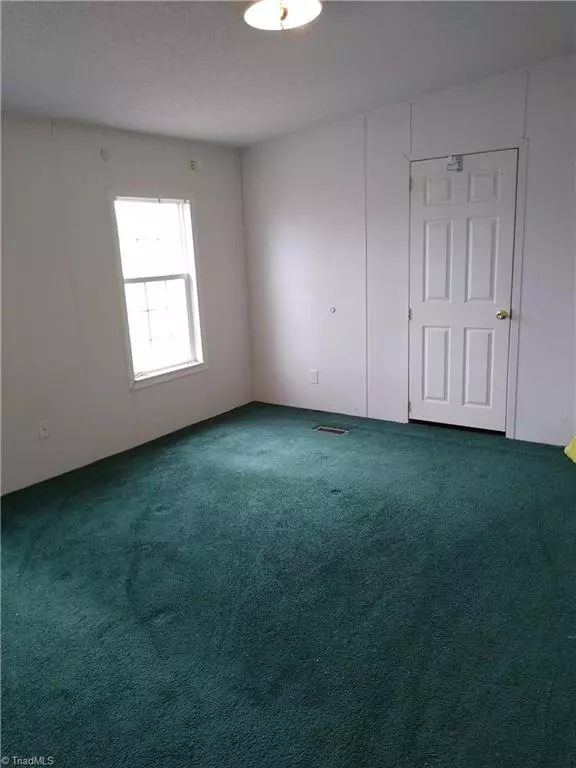 Hamptonville, NC 27020,4400 King RD