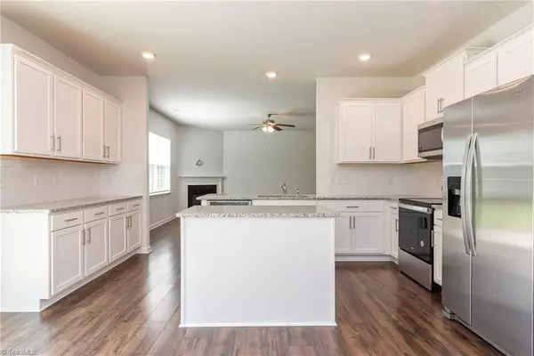 Burlington, NC 27215,566 Spaulding ST