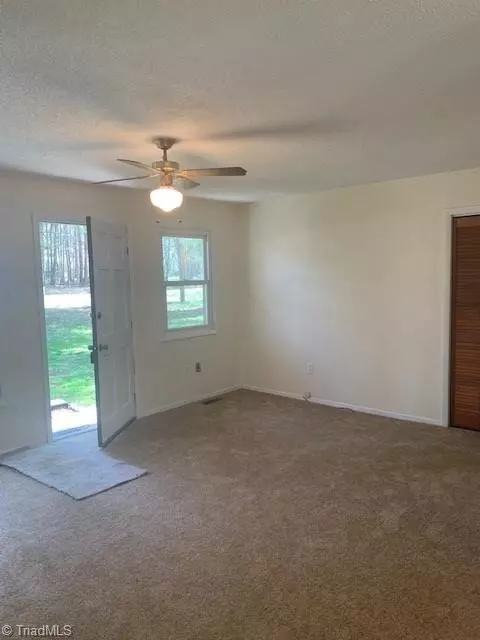 Summerfield, NC 27358,212 Paschall RD