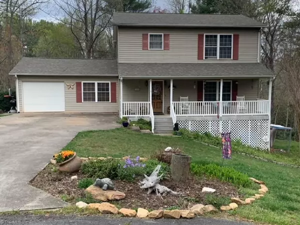 207 Raven CIR, Wilkesboro, NC 28697