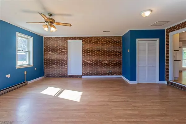 Thomasville, NC 27360,309 Lawing DR