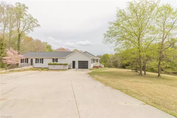 Summerfield, NC 27358,671 Glencoe Church LOOP