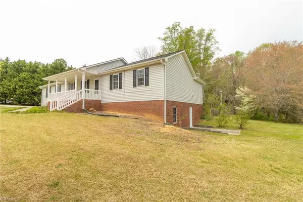 Summerfield, NC 27358,671 Glencoe Church LOOP