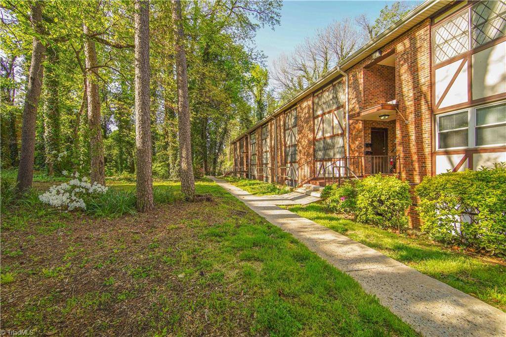1822 N Elm ST #F, Greensboro, NC 27408