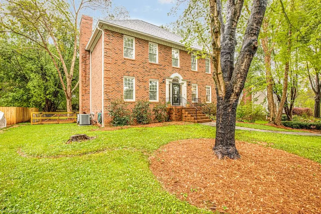 Winston Salem, NC 27106,4209 Thorn Ridge RD