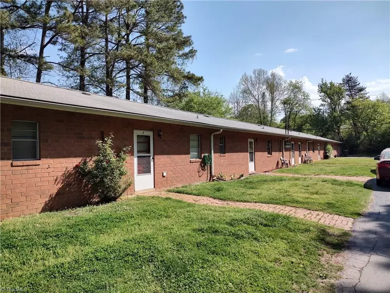 303 Summit ST, Madison, NC 27025