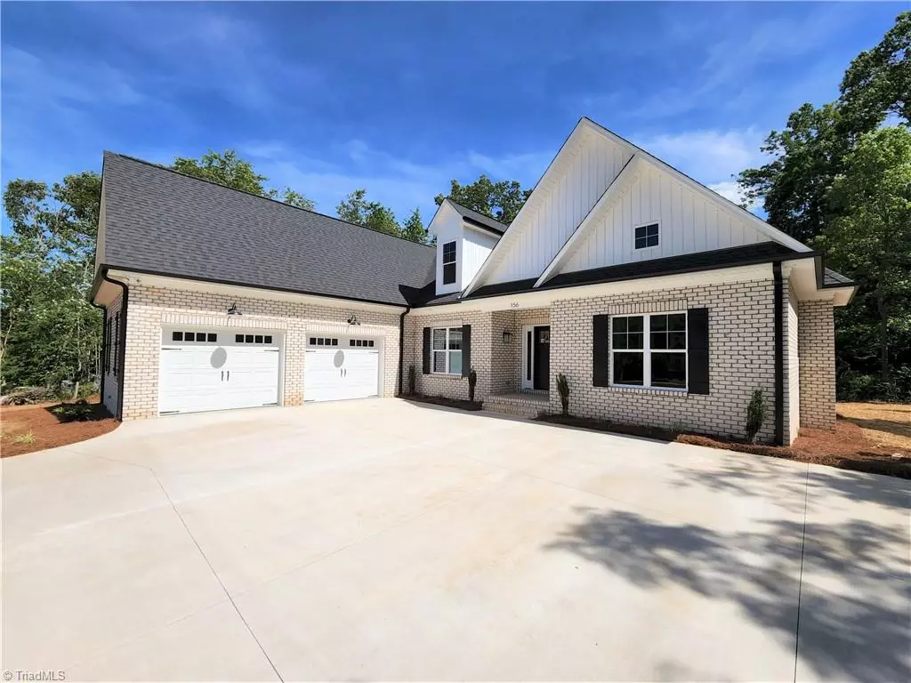 King, NC 27021,156 Glen Brooke LN