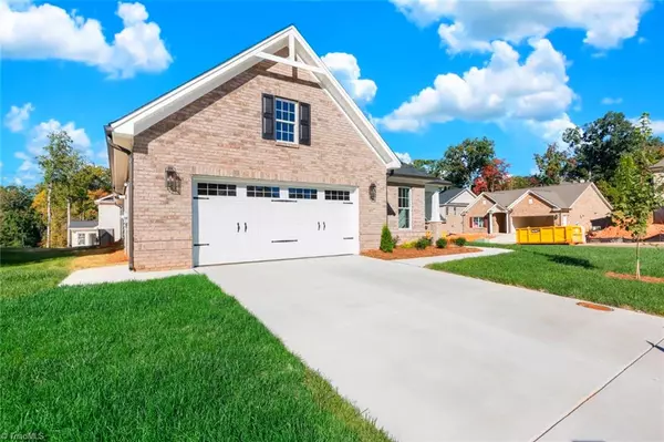 Winston Salem, NC 27104,215 Bismarck CT