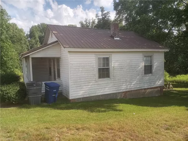 211 Wilkes ST, Wilkesboro, NC 28697