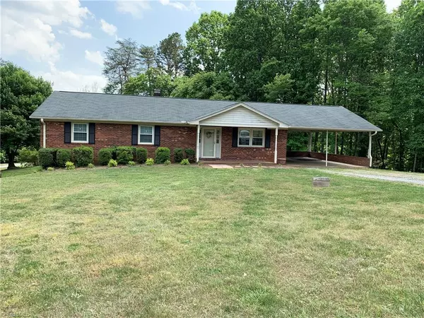 King, NC 27021,1056 Slate RD