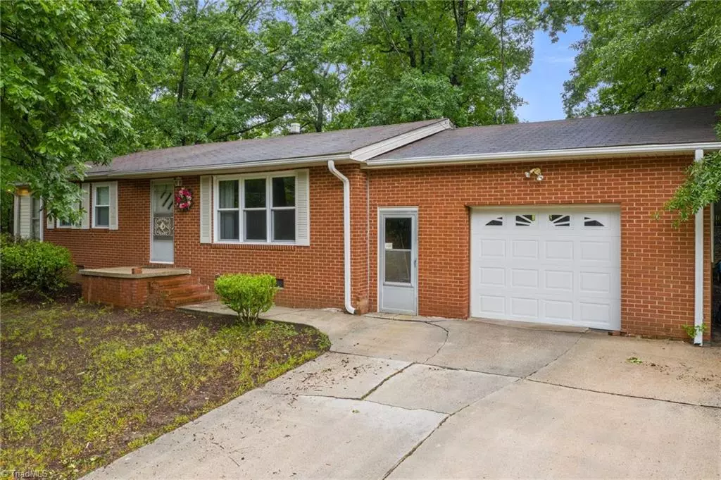 Archdale, NC 27263,112 Lonita ST