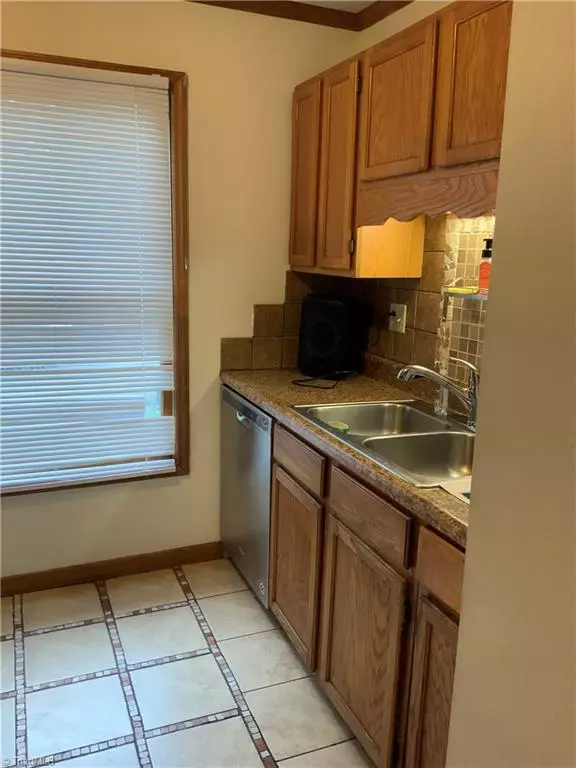 Winston Salem, NC 27104,323 Mar Don Hills CT