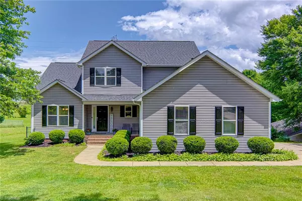 7810 Cedar Point DR, Summerfield, NC 27358