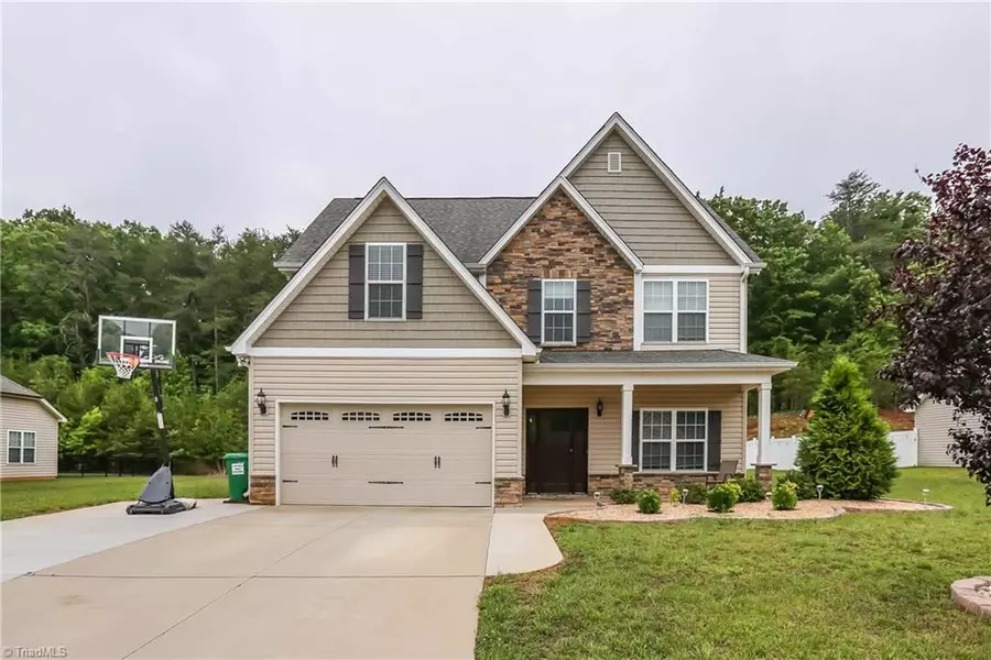 213 Pilot Bluff DR, King, NC 27021