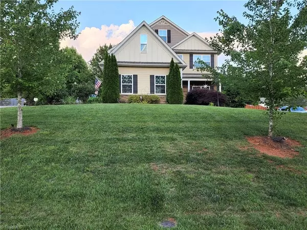 265 High Knoll DR, Walkertown, NC 27051