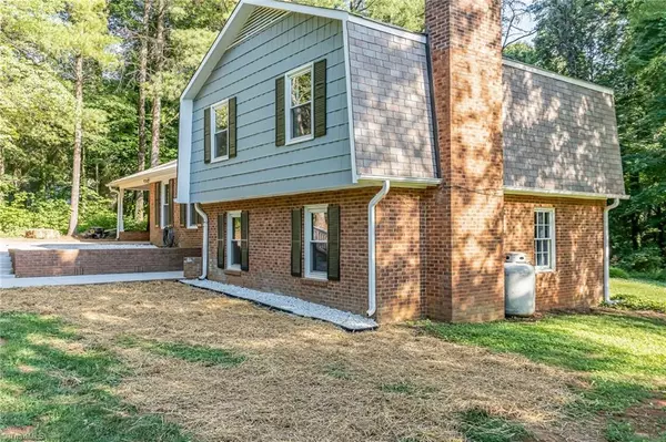 Rural Hall, NC 27054,1910 Maple Leaf CT