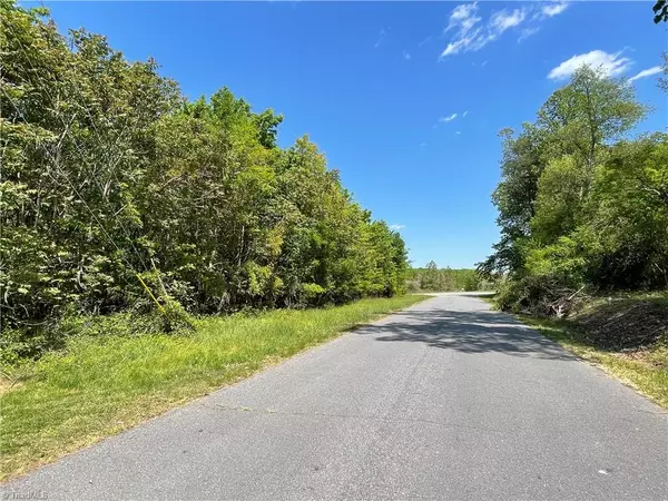 5 East ST, Reidsville, NC 27320