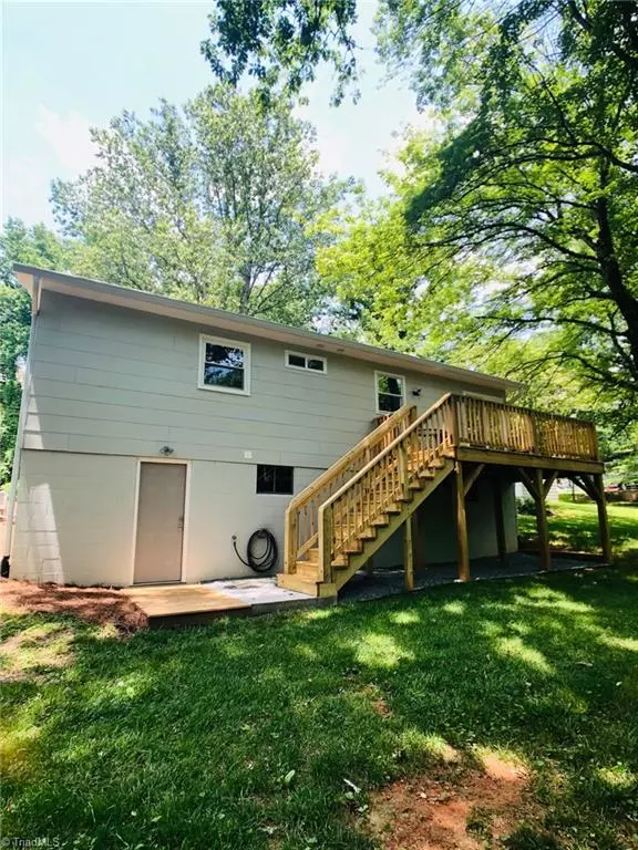 Roaring River, NC 28669,498 White Plains RD