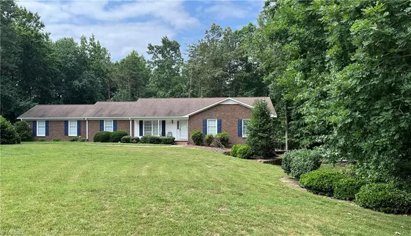 3003 Latta DR, Summerfield, NC 27358