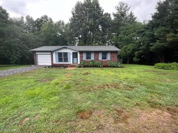 North Wilkesboro, NC 28659,1008 Osborne Sunset DR