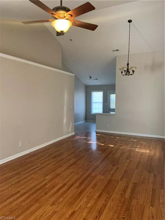 Burlington, NC 27215,618 Arden ST