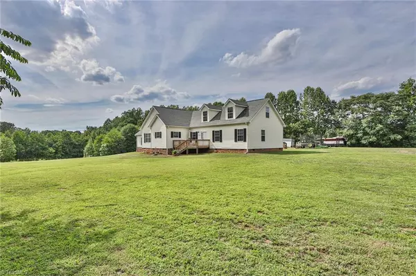 Hamptonville, NC 27020,3734 Westwood RD