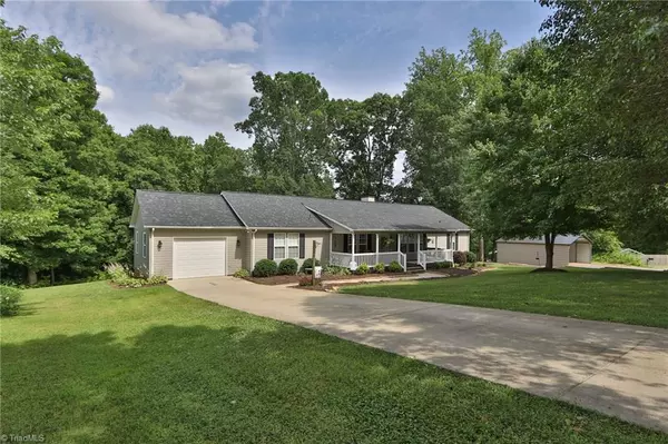 2021 Joes DR, Yadkinville, NC 27055