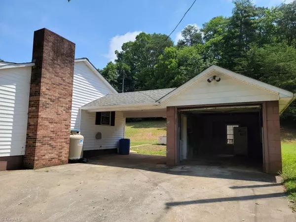 Millers Creek, NC 28651,379 Green Acres Myers ST