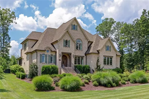 7719 Briardenn DR, Summerfield, NC 27358