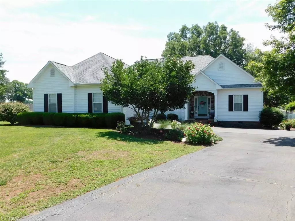 Advance, NC 27006,133 Somerset CT