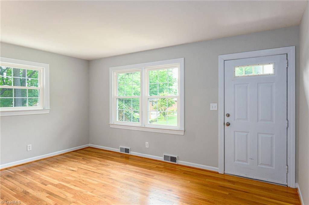 Winston Salem, NC 27103,1407 Waybridge LN
